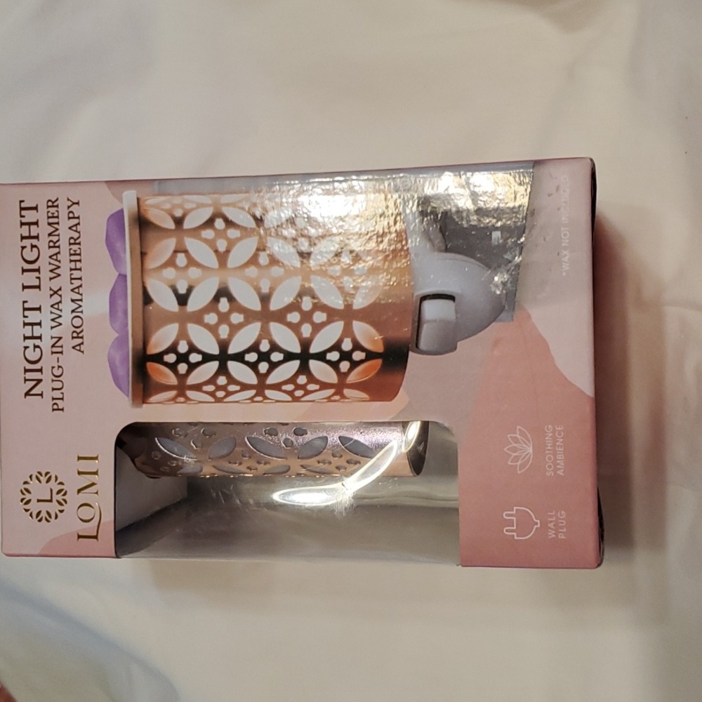 Nwt Wax warmer n a Nightlight in 1.